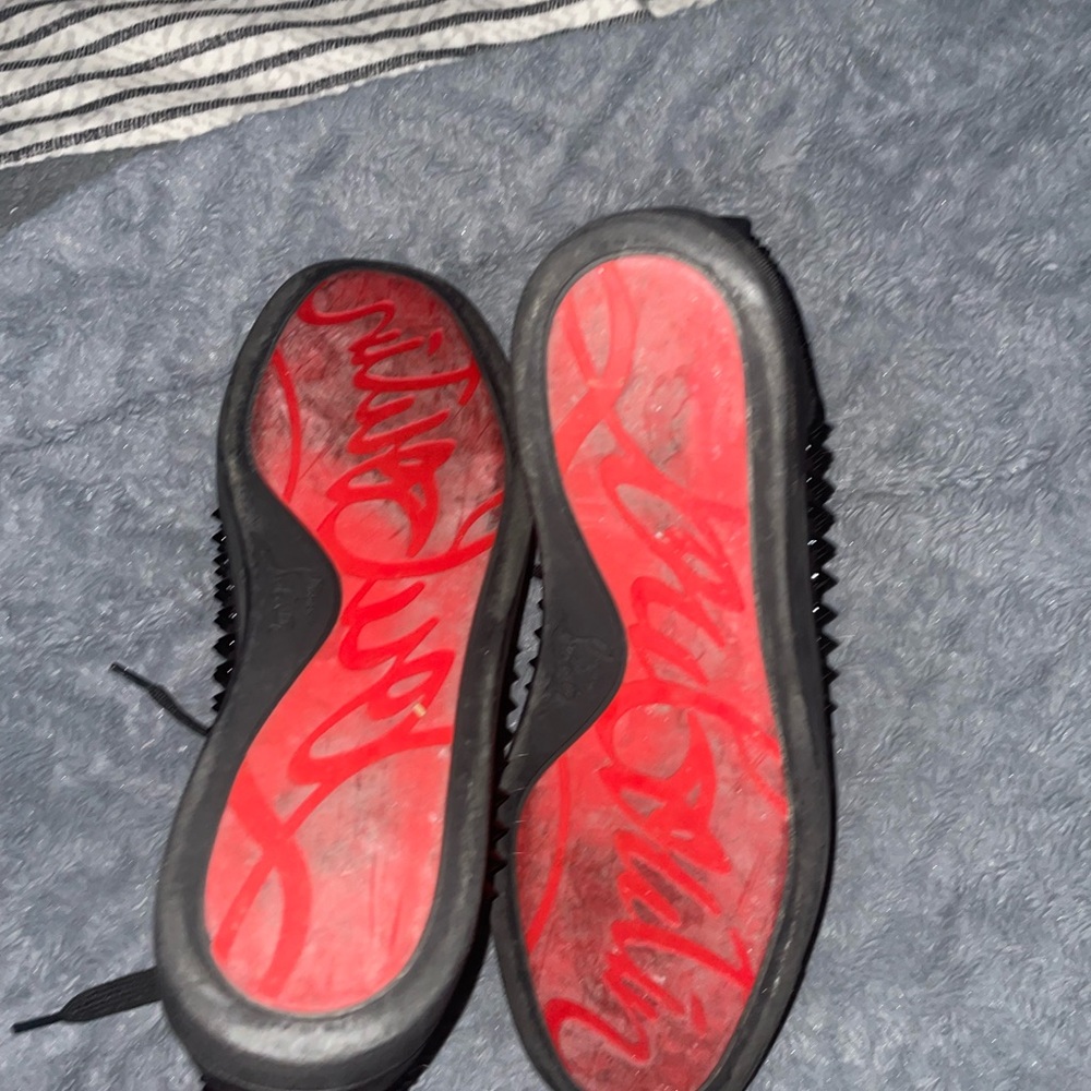 showa christian louboutin
